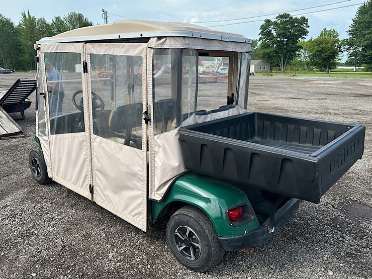 ez-go-4-seater-golf-cart-image-7