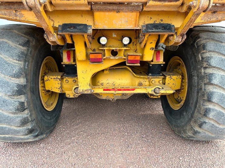 2007-caterpillar-c11-image-29