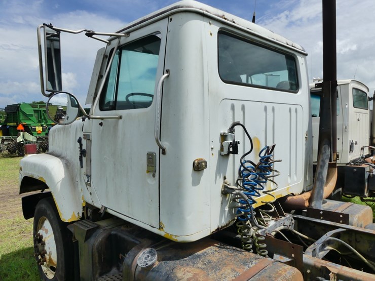 1986-international-s2500-image-8