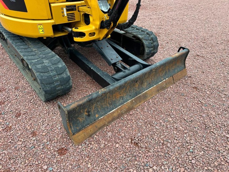 2019-caterpillar-303.5e2-cr-image-31