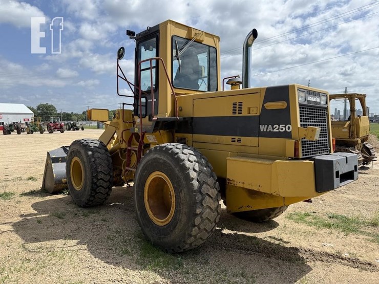 komatsu-wa250-image-6