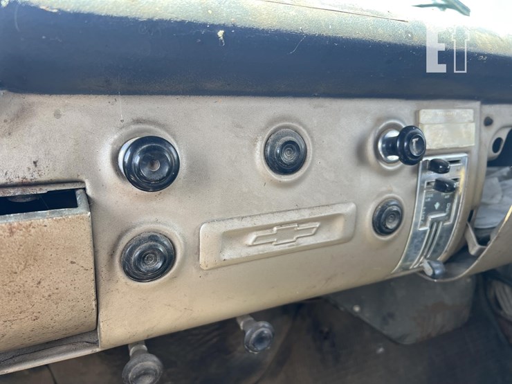 1960-chevrolet-60-image-11