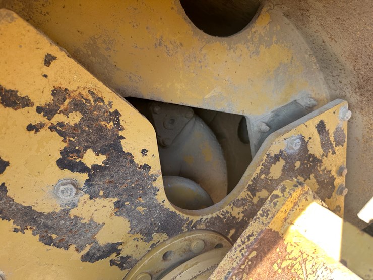 caterpillar-cb-434-image-6