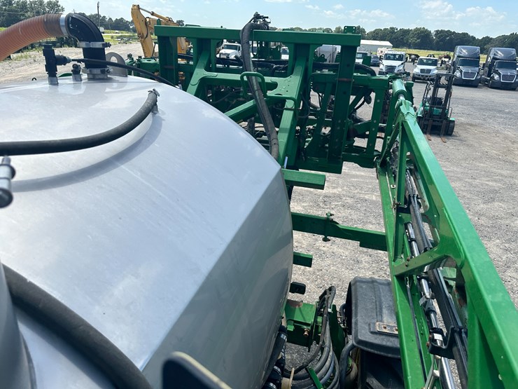 2018-john-deere-r4038-image-78