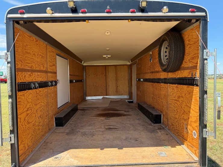 #16-•-2014-interstate-cargo-trailer-image-8