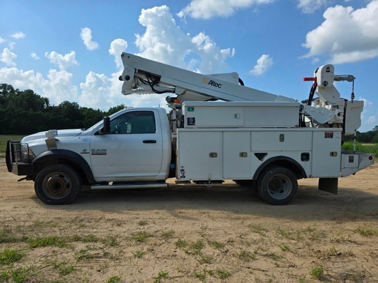 2014-dodge-ram-5500-image-3