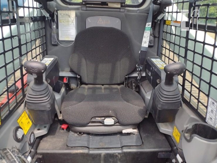 2023-bobcat-t770-image-13