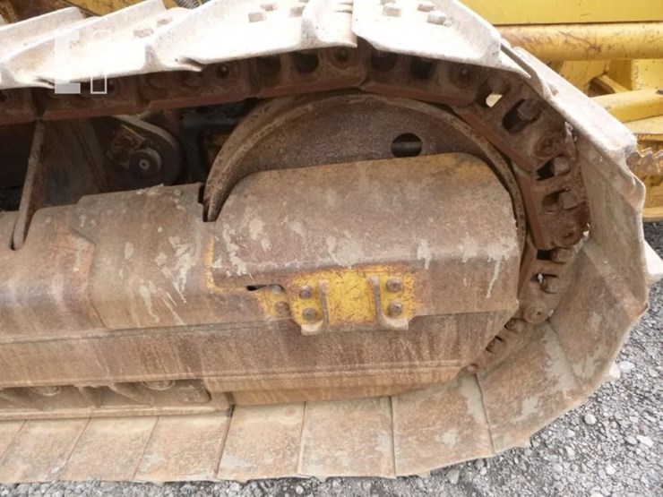 2005-caterpillar-d4g-xl-image-36