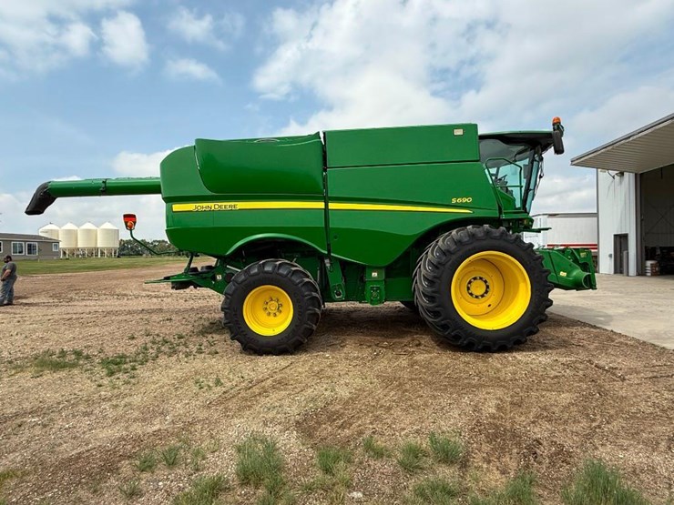 john-deere-s690-image-5