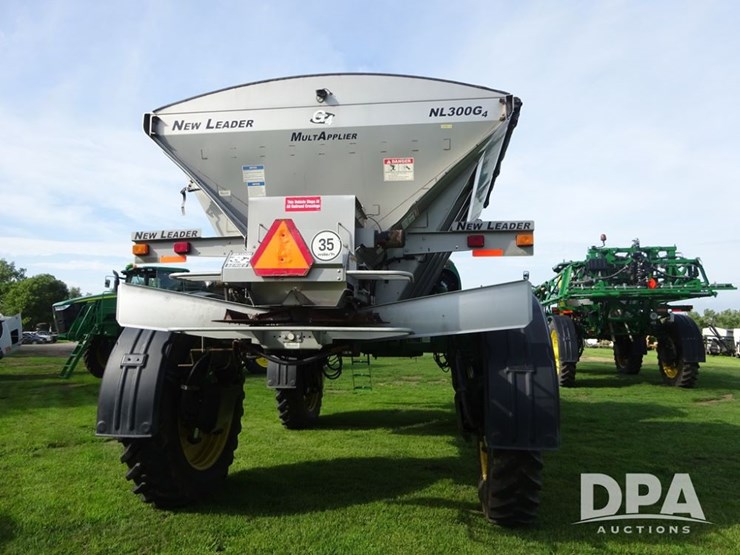 2019-john-deere-r4045-image-23