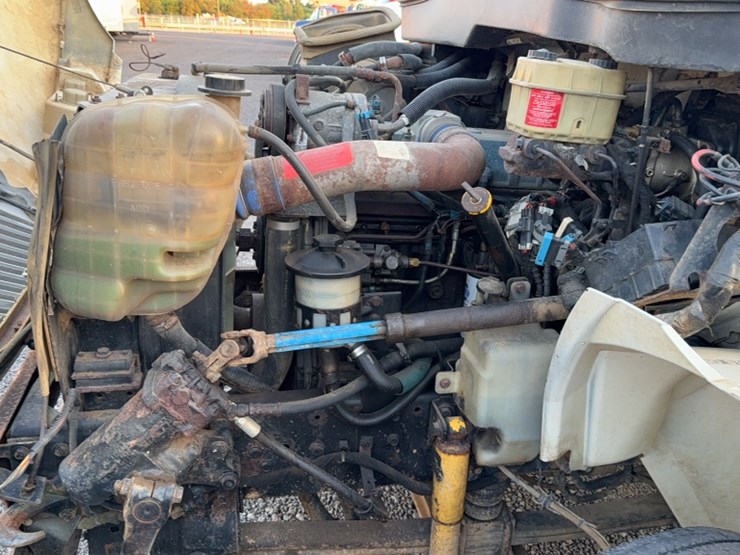2004-international-durastar-4300-image-20