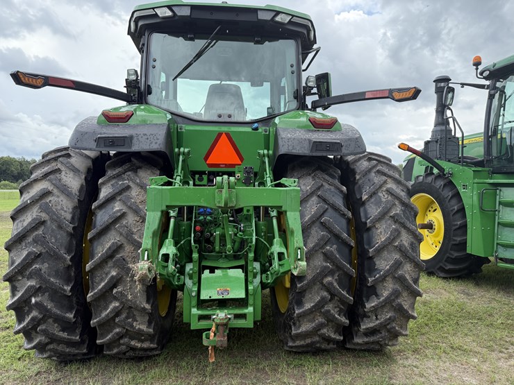 2021-john-deere-8r-230-image-6