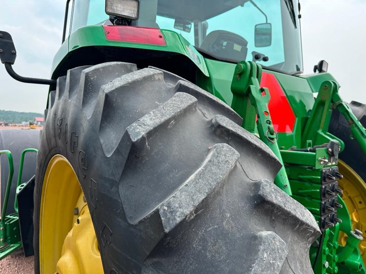 john-deere-8210-image-7