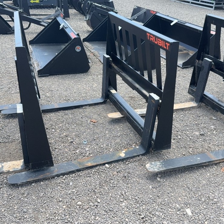 #2060 • TRUBILT 42" SKID STEER PALLET FORKS