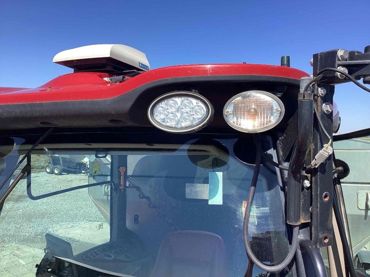 2021-case-trident-5550-spreader-image-55