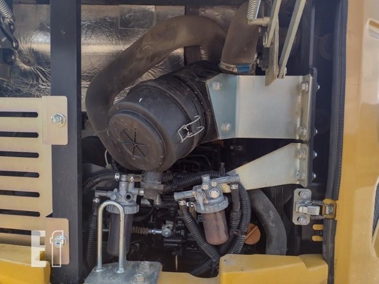 2020-deere-26g-image-44