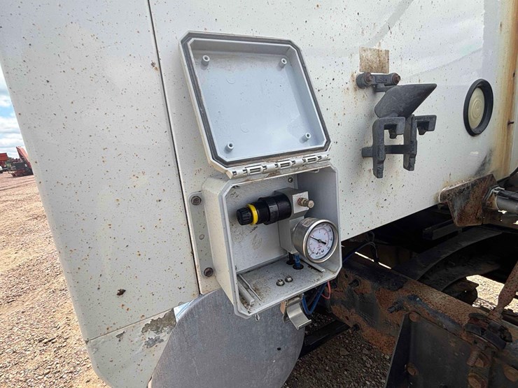 2007-mack-vision-cxn613-image-18