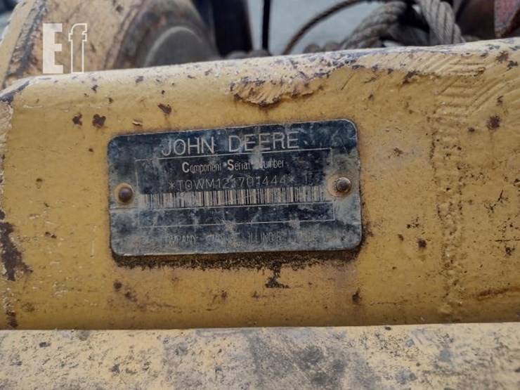 2006-deere-700j-lt-image-45