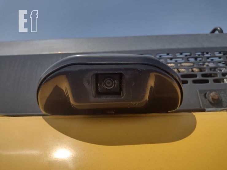 2020-deere-130g-image-40