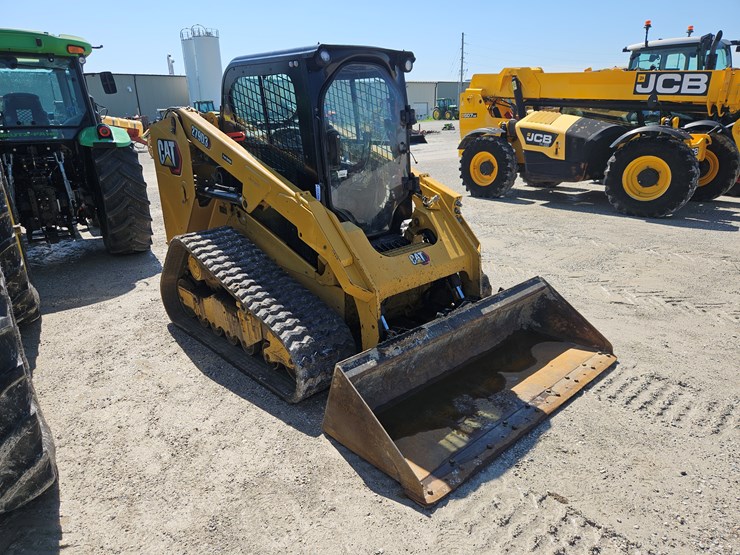 2021-caterpillar-279d3-image-24