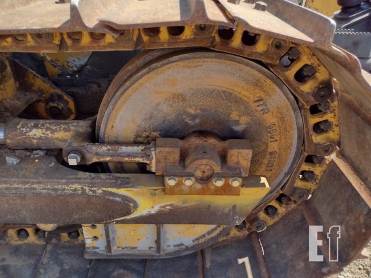 2016-deere-650k-image-36