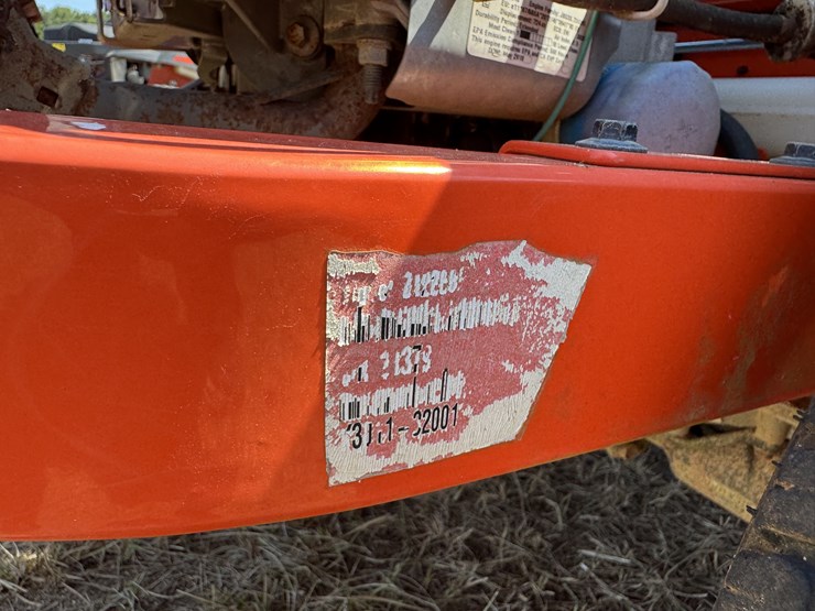 kubota-z122e-image-10