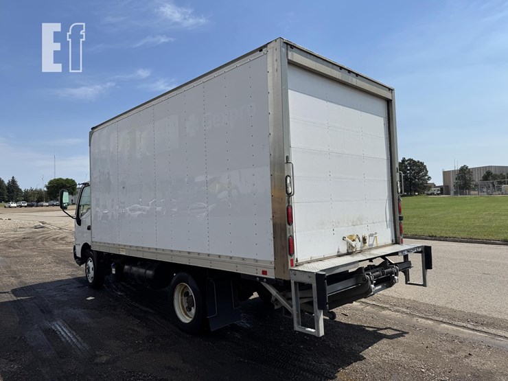2018-hino-195-image-8
