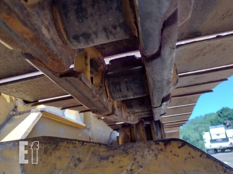 2016-deere-650k-image-29