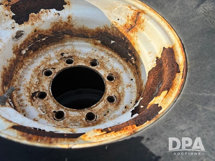 implement-tire-(dr11907)-image-9