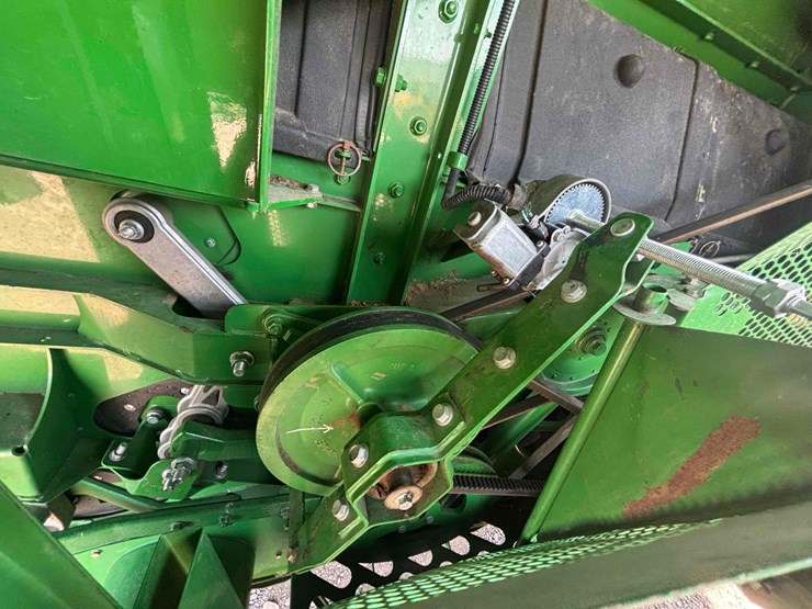 2013-john-deere-s680-image-22