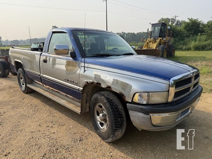 1994-dodge-1500-image-1