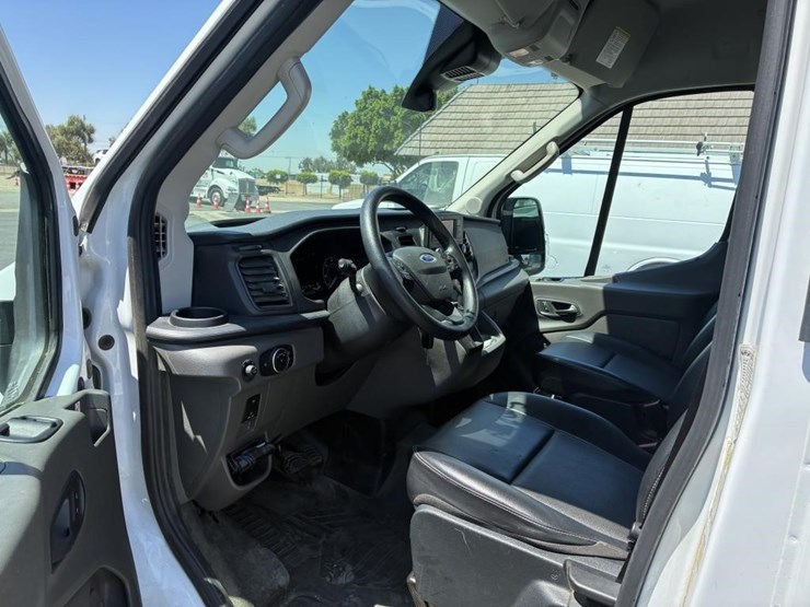 2021-ford-transit-image-9