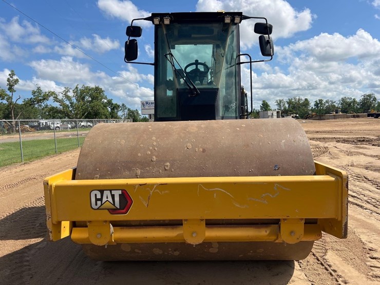 2022-caterpillar-cs54b-image-7