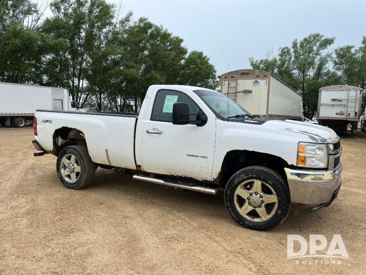 2011-chevrolet-silverado-2500-image-6