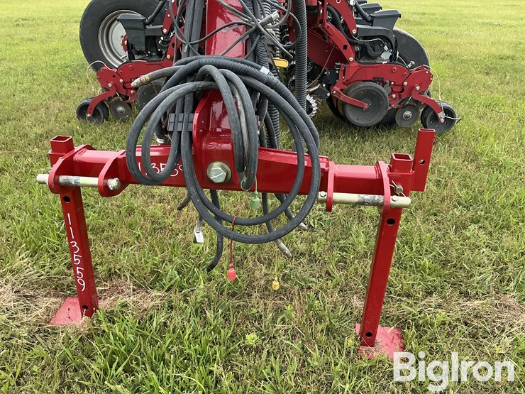 2019-case-ih-2150-image-9