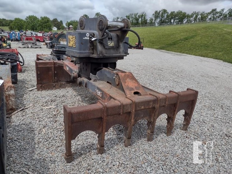 tysea-mfg-72-in-rotating-demolition-grapple-image-3