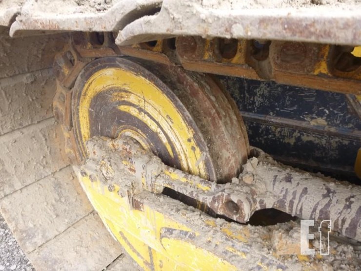 2021-deere-650k-lgp-image-29