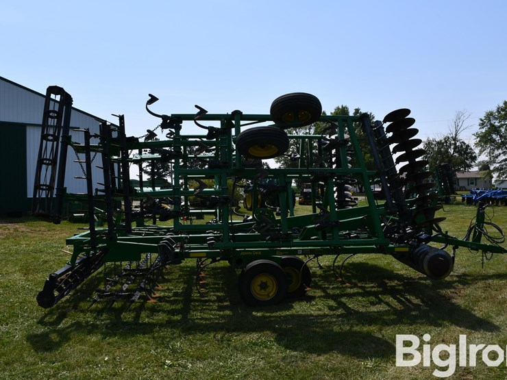john-deere-726-image-4