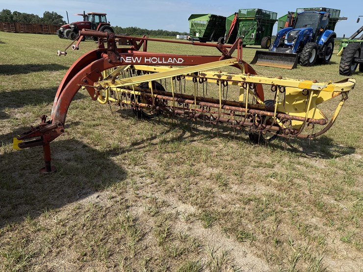 new-holland-256-image-2