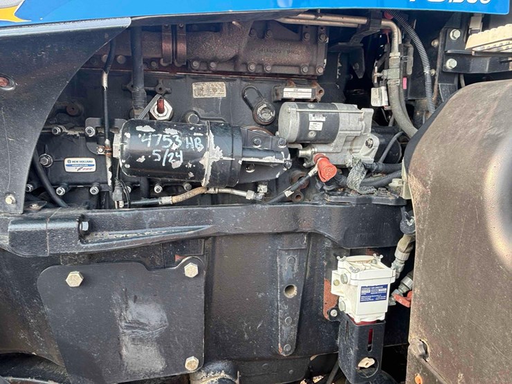 2012-new-holland-t8.360-image-17