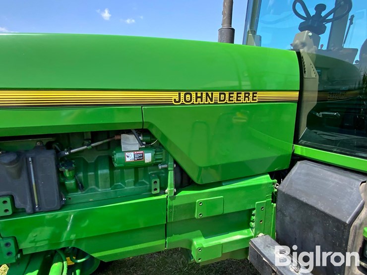 1996-john-deere-8200-image-19