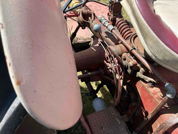 ford-8n-image-13
