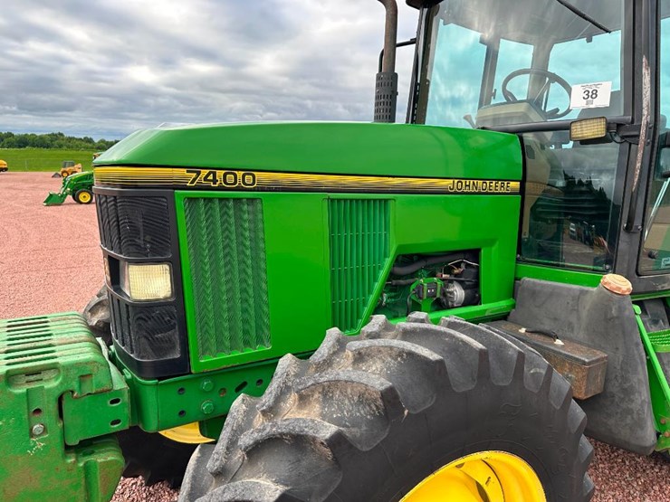 1996-john-deere-7400-image-28