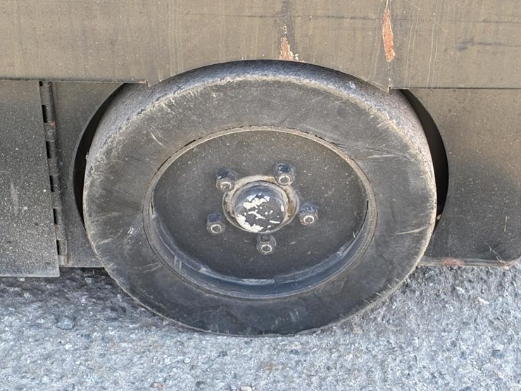 1997-clarke-alto-505-232-ride-on-floor-scrubber-image-7