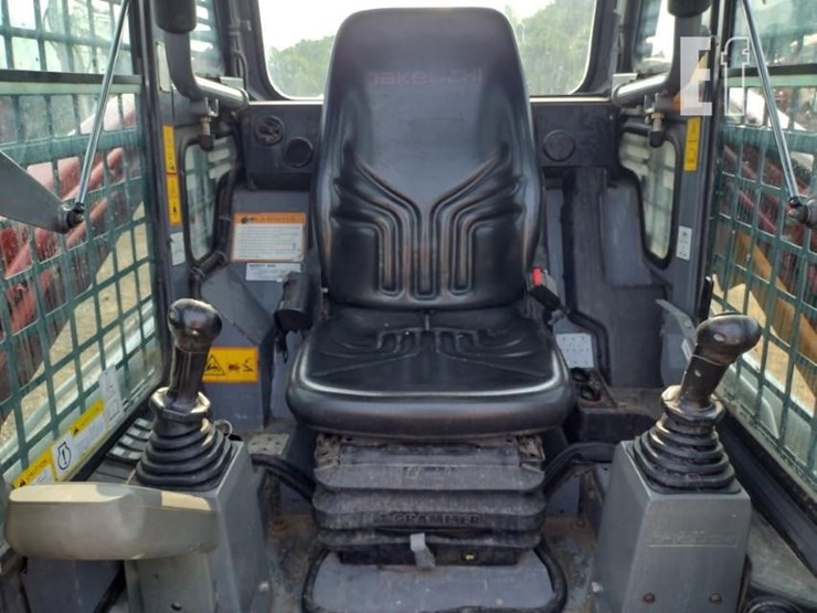 2020-takeuchi-tl8-image-11