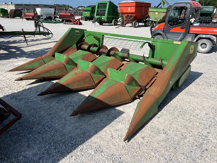 john-deere-444-image-1