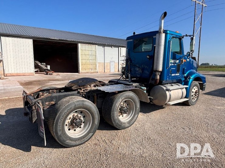 2002-ihc-9400i-day-cab-truck-(gp10940,-unit-109996)-image-6