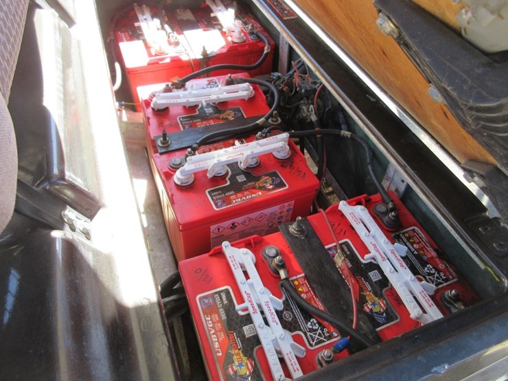 club-car-golf-cart,-image-5