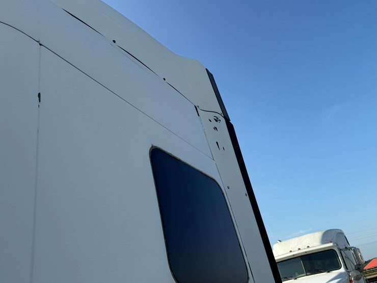2010-international-prostar-image-35
