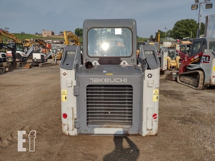 2020-takeuchi-tl8-image-4